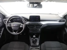 Ford Focus Traveller 1,0 EcoBoost Active Business in Magnetic-Grau