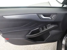 Ford Focus Traveller 1,0 EcoBoost Active Business in Magnetic-Grau