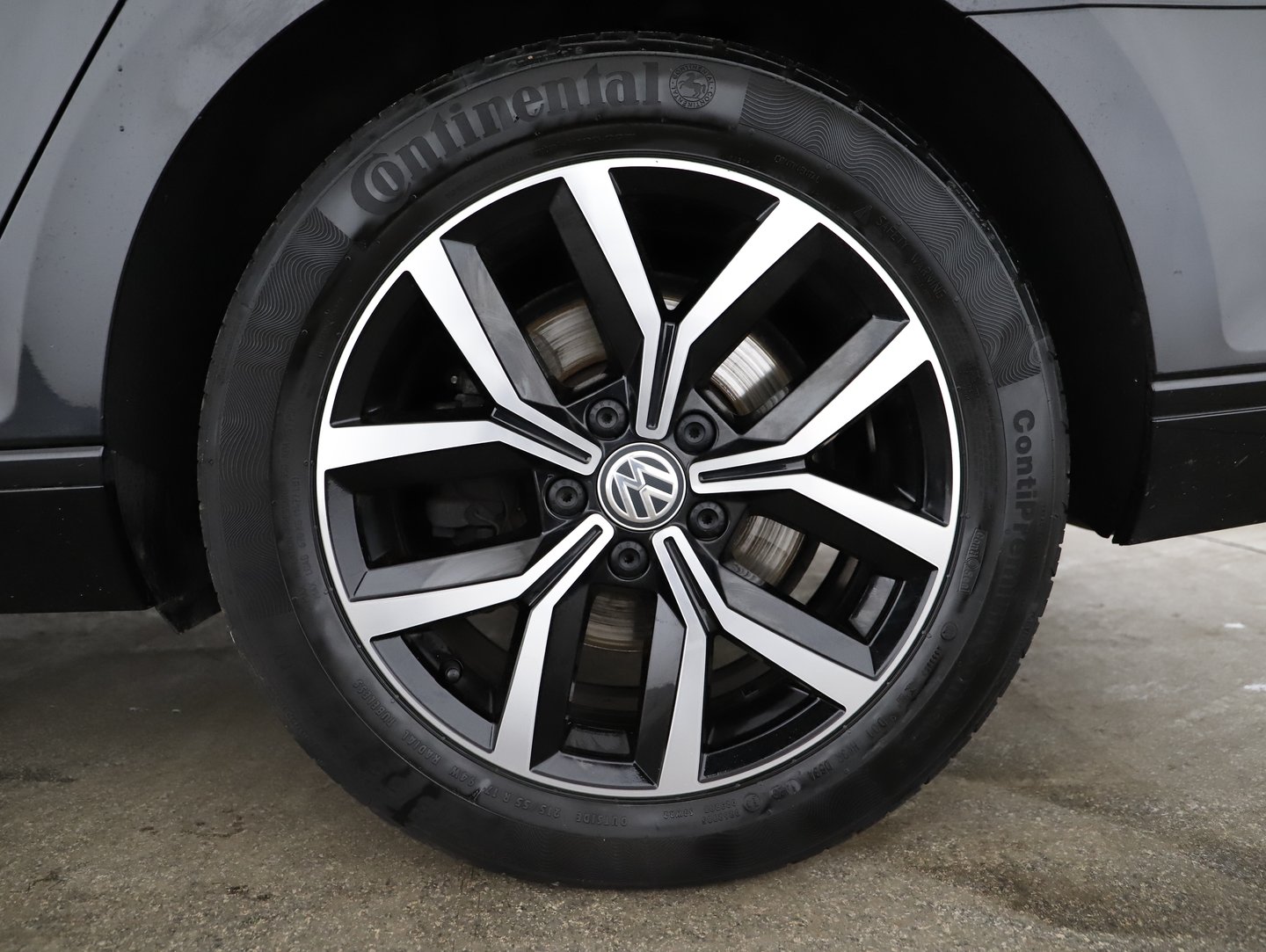 VW Passat Var. Business TDI SCR 4MOTION DSG | Bild 9 von 30