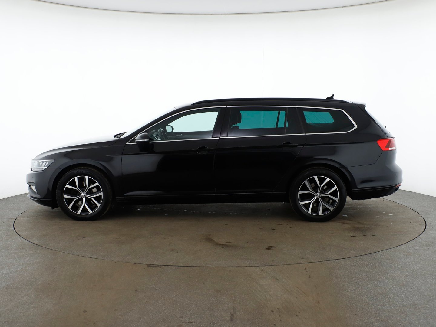 VW Passat Var. Business TDI SCR 4MOTION DSG | Bild 8 von 30