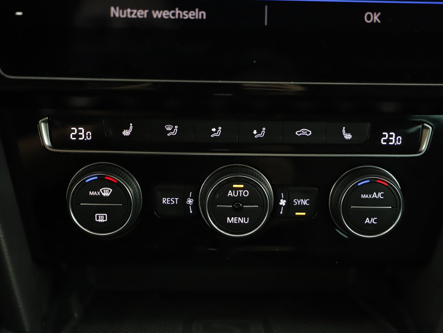 VW Passat Var. Business TDI SCR 4MOTION DSG | Bild 22 von 30