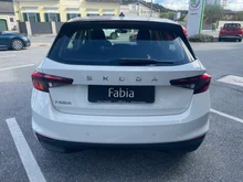 Škoda Fabia Essence in Alaska-Weiß