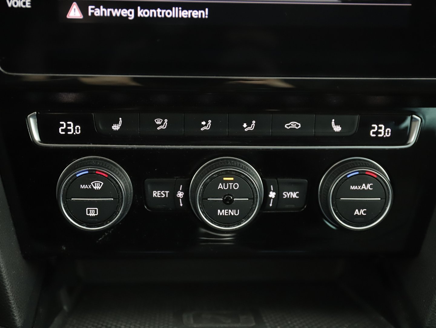 VW Passat Variant Business TSI | Bild 12 von 20