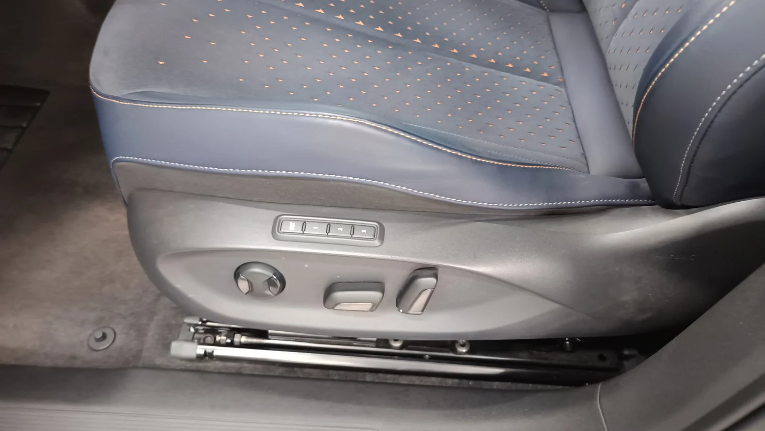 Bild eines CUPRA Tavascan Adrenaline 210kW/286PS
