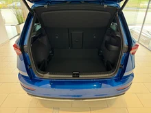 Škoda Karoq Sportline TDI DSG in Race-Blau Metallic