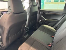 Škoda Karoq Sportline TDI DSG in Race-Blau Metallic