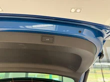 Škoda Karoq Sportline TDI DSG in Race-Blau Metallic