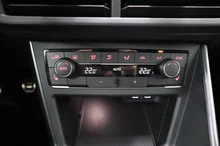 VW Polo Highline TSI OPF in schwarz - metallic-perleffektno