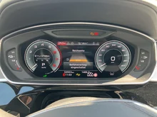 Audi A8 60 TFSI e quattro Lang in mythosschwarz metallic