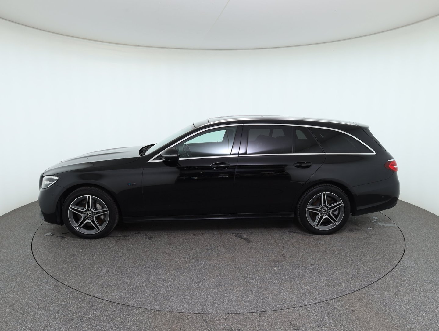 Mercedes E 300 de PHEV 4Matic Aut. | Bild 8 von 34