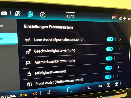 Bild eines VW T-Roc Life eTSI DSG