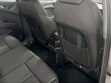 Audi Q4 e-tron 40 e-tron in Taifungrau metallic