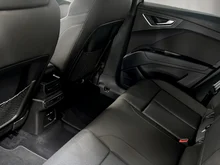 Audi Q4 e-tron 40 e-tron in Taifungrau metallic