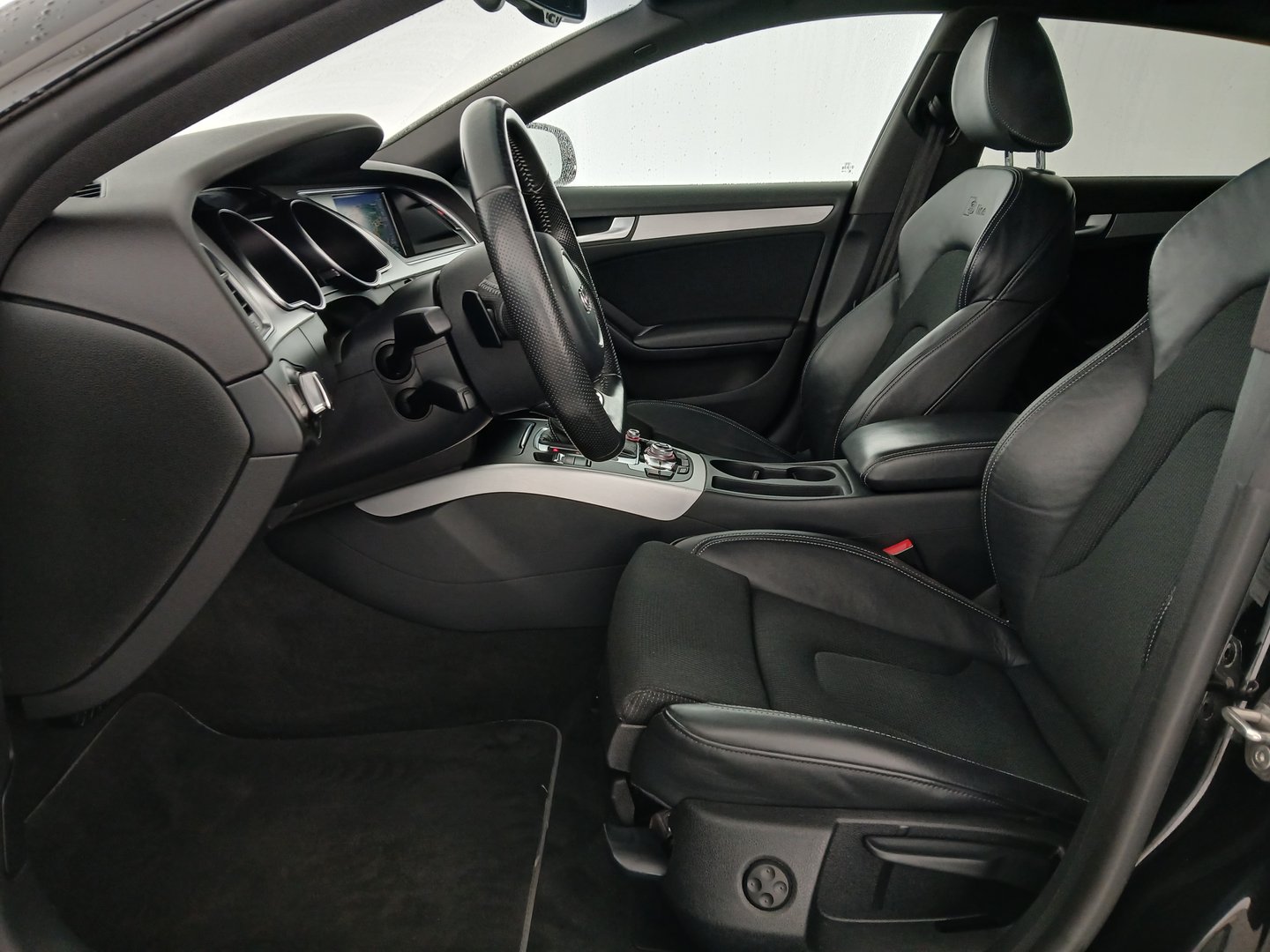 Audi A5 Sportback 2.0 TDI Sport quattro | Bild 13 von 31