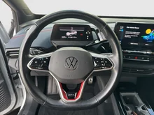 VW ID.4 GTX 4MOTION 220 kW in Gletscherweiß Metallic Dach Schwarz
