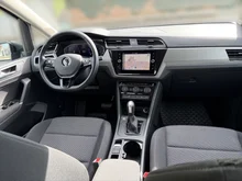 VW Touran Comfortline TSI DSG in Uranograu