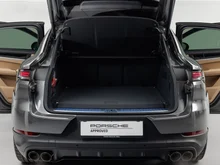 Porsche Cayenne E-Hybrid Coupé in QUARZITGRAUMETALLIC