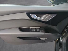 Audi Q4 e-tron 45 e-tron quattro in Mythosschwarz metallic