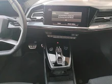 Audi Q4 e-tron 45 e-tron quattro in Mythosschwarz metallic