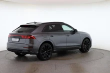 Audi Q8 e-hybrid quattro 360 kW in Daytonagrau Perleffekt