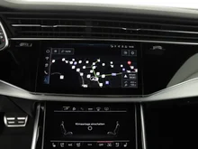Audi Q8 e-hybrid quattro 360 kW in Daytonagrau Perleffekt