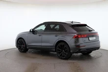 Audi Q8 e-hybrid quattro 360 kW in Daytonagrau Perleffekt