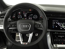 Audi Q8 e-hybrid quattro 360 kW in Daytonagrau Perleffekt
