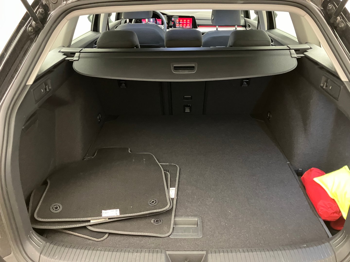 VW Golf Variant Life TDI | Bild 27 von 29