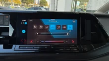 VW Multivan KR in 2T Deep Black Perleffekt
