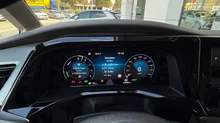VW Multivan KR in 2T Deep Black Perleffekt