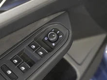 VW Golf Rabbit TSI in Anemonenblau Metallic