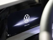 VW Golf Rabbit TSI in Anemonenblau Metallic