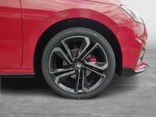 Škoda Fabia 130 in Velvet-Rot Metallic