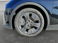 CUPRA Raval ENDURANCE 52/55 155kW/211 PS in Nacht-Schwarz Metallic