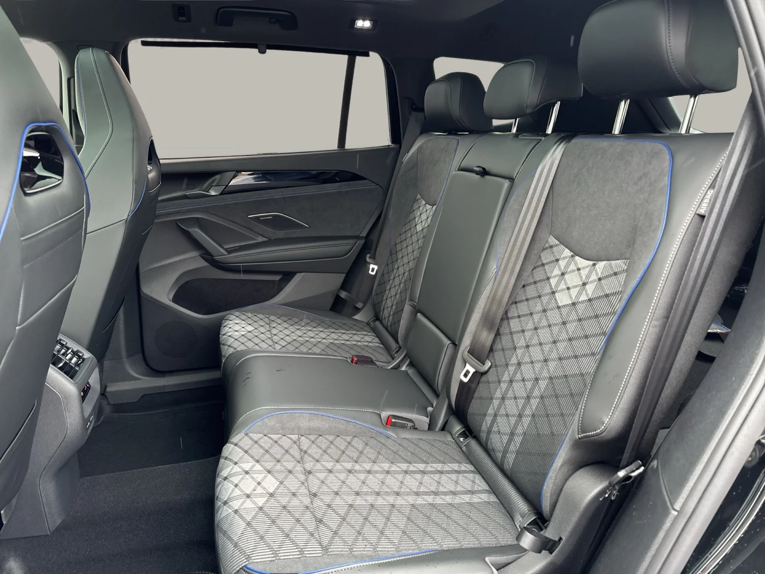 Bild eines Tayron Sport TDI DSG