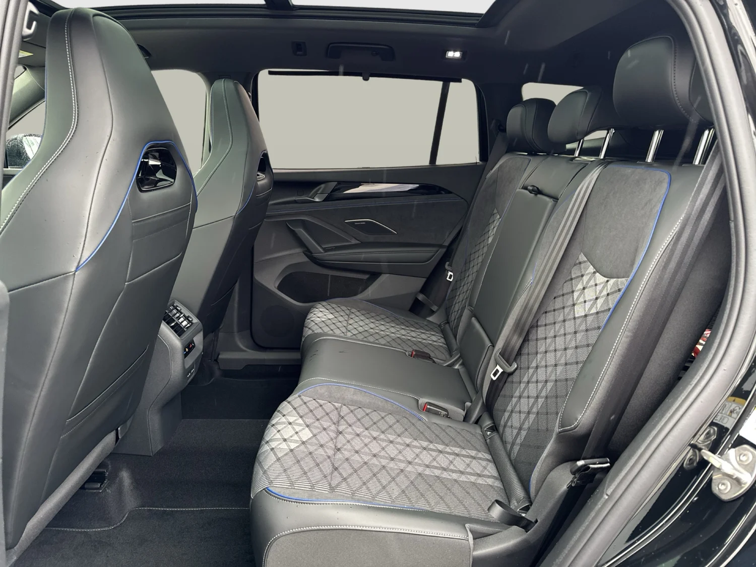 Bild eines Tayron Sport TDI DSG