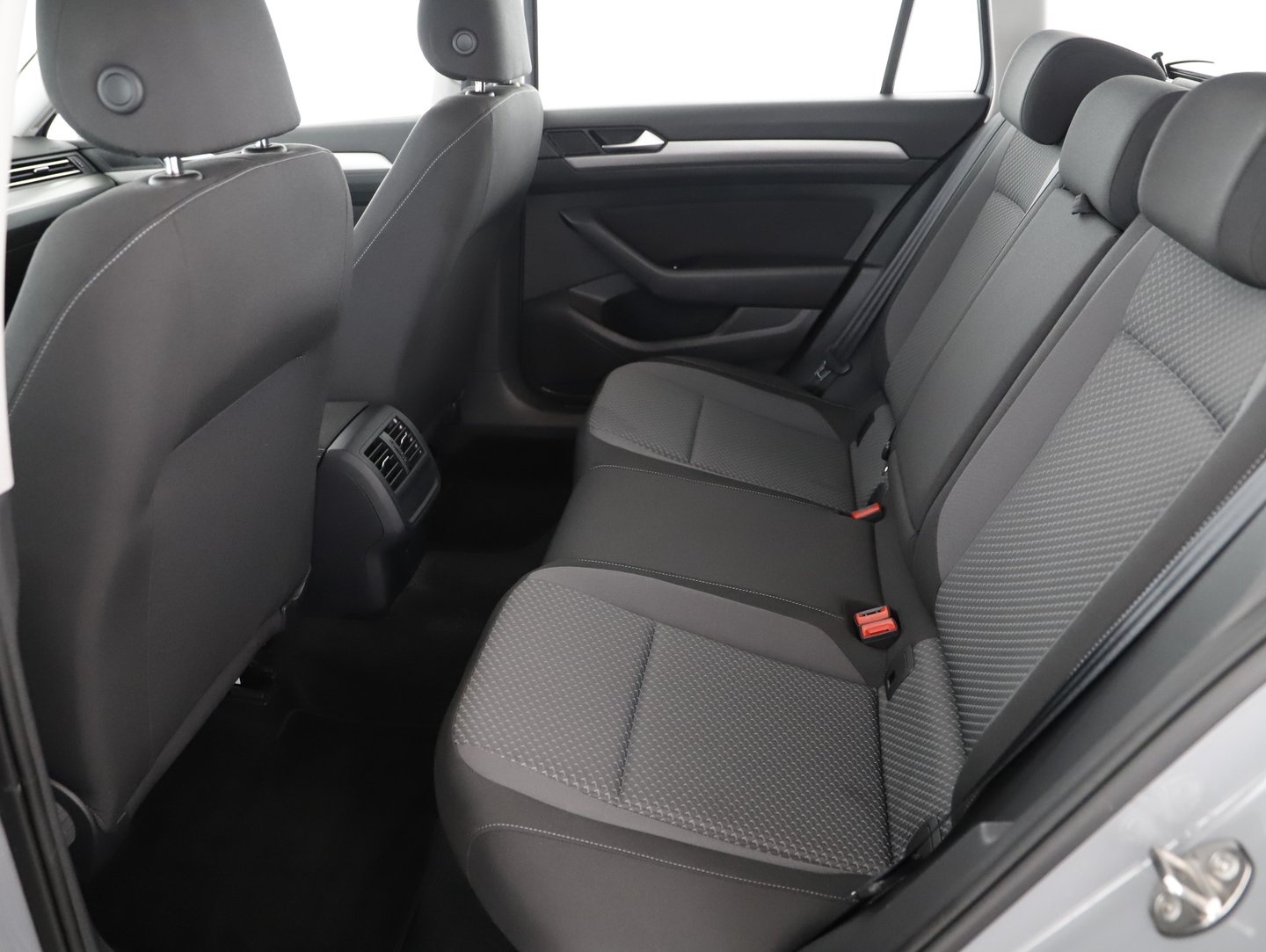 VW Passat Variant Business TDI DSG | Bild 24 von 30