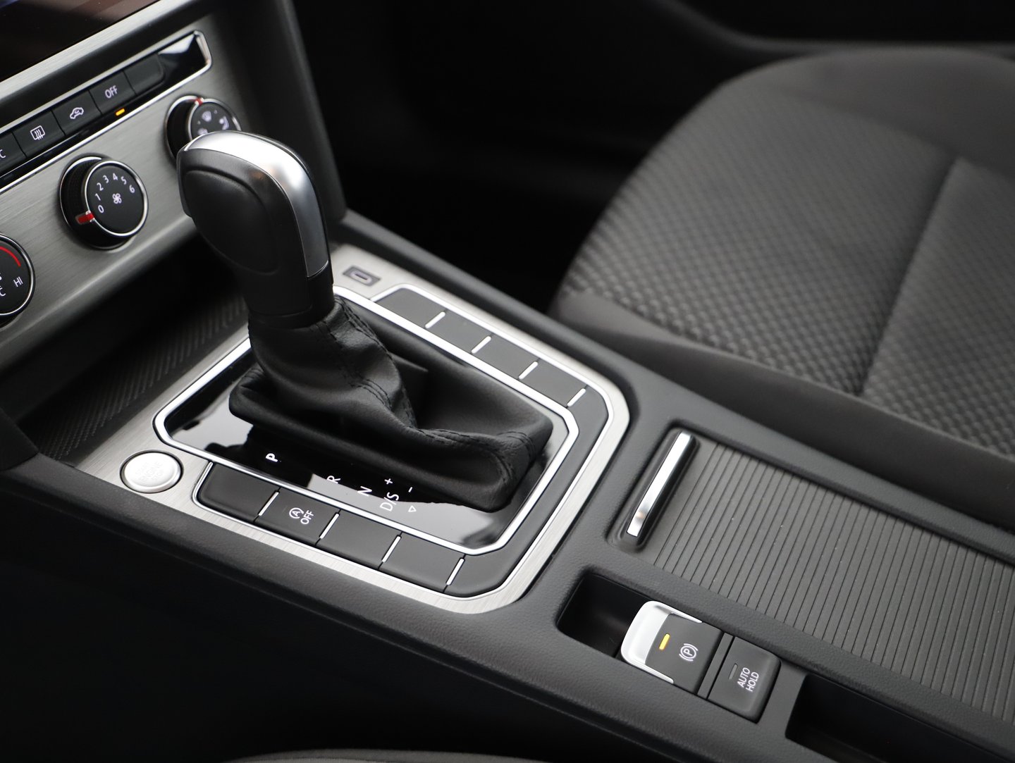 VW Passat Variant Business TDI DSG | Bild 23 von 30