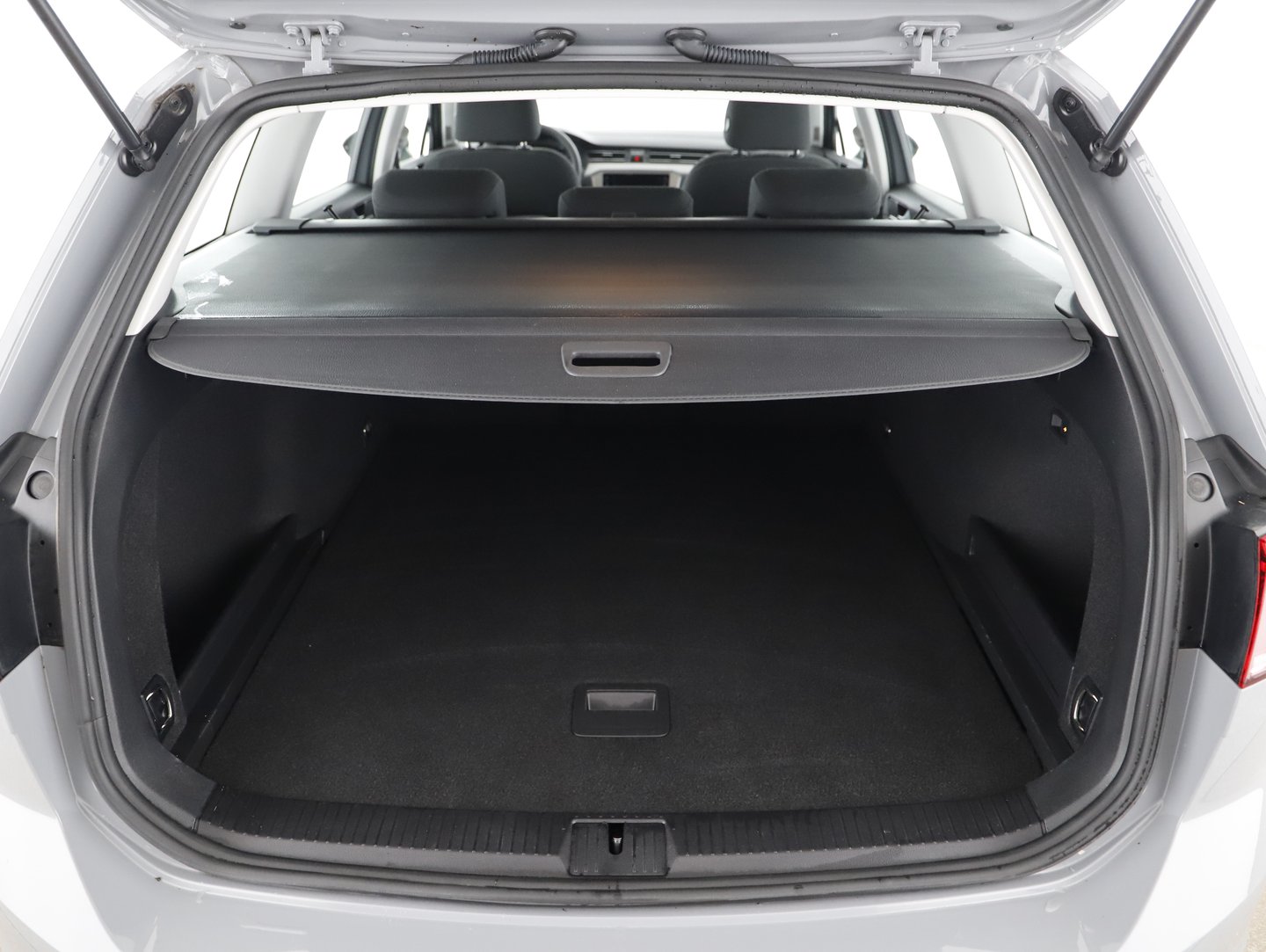 VW Passat Variant Business TDI DSG | Bild 25 von 30