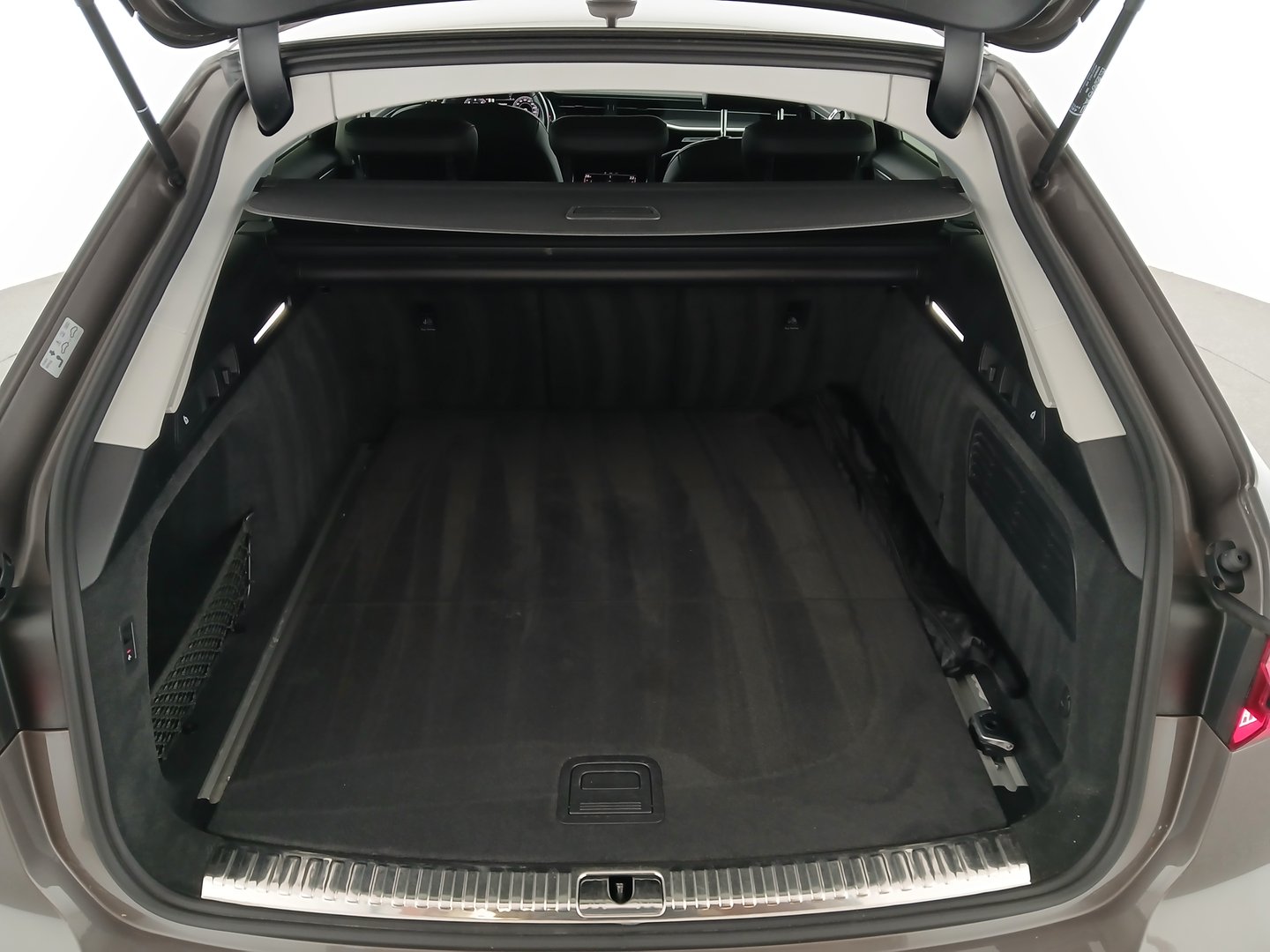 Audi A6 Avant 35 TDI Sport | Bild 30 von 35