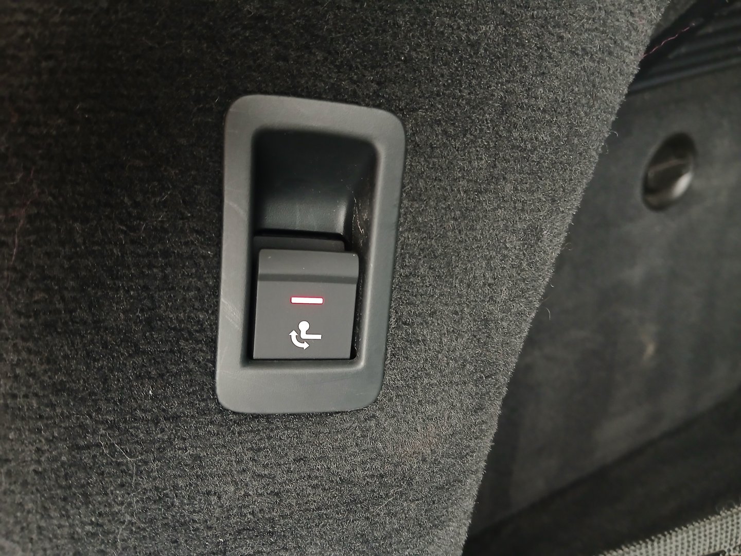 Audi A6 Avant 35 TDI Sport | Bild 31 von 35