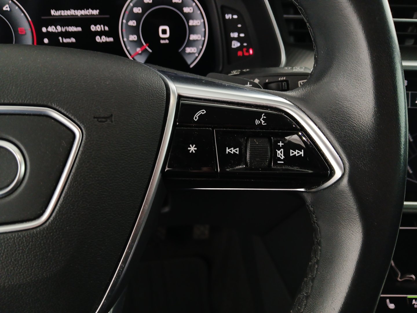 Audi A6 Avant 35 TDI Sport | Bild 18 von 35