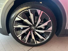 Škoda Elroq Sportline 85 in Smokey Diamond-Silber Metallic