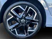 VW Golf Sport mHEV TSI DSG in Mondsteingrau Dach schwarz