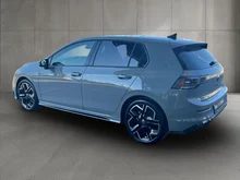 VW Golf Sport mHEV TSI DSG in Mondsteingrau Dach schwarz