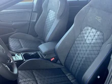 VW Golf Sport mHEV TSI DSG in Mondsteingrau Dach schwarz