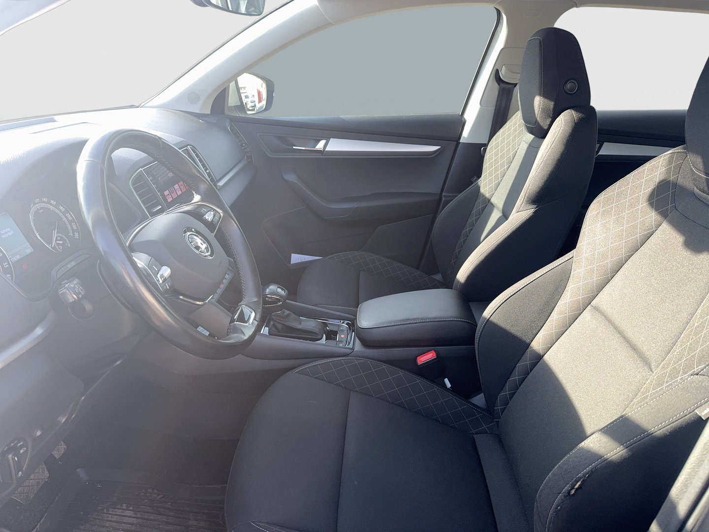 Škoda KAROQ 4x4 Ambition SC TDI DSG | Bild 7 von 22