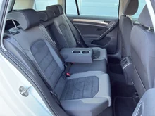VW Golf Variant Comfortline TDI SCR in Pure White