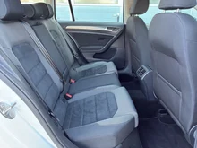 VW Golf Variant Comfortline TDI SCR in Pure White