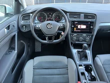 VW Golf Variant Comfortline TDI SCR in Pure White